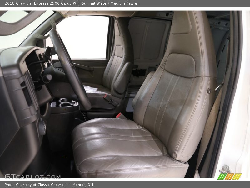 Summit White / Medium Pewter 2018 Chevrolet Express 2500 Cargo WT