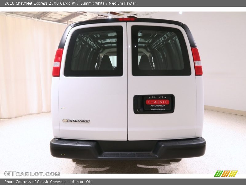 Summit White / Medium Pewter 2018 Chevrolet Express 2500 Cargo WT
