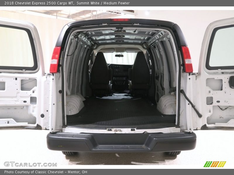 Summit White / Medium Pewter 2018 Chevrolet Express 2500 Cargo WT