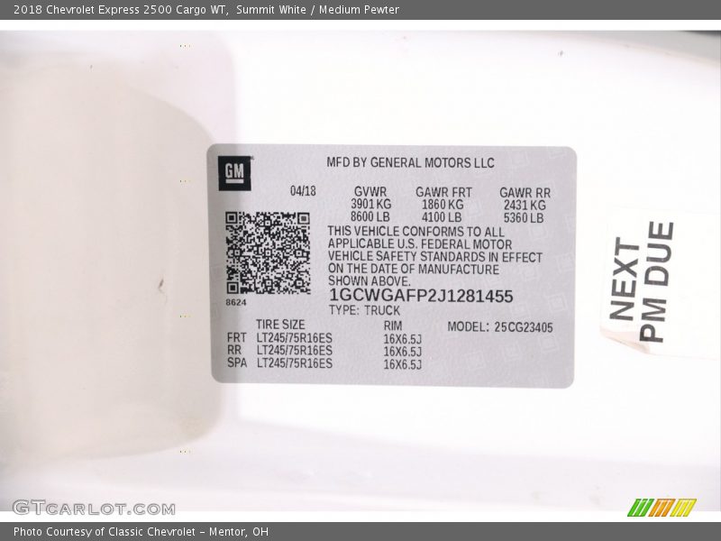 Summit White / Medium Pewter 2018 Chevrolet Express 2500 Cargo WT