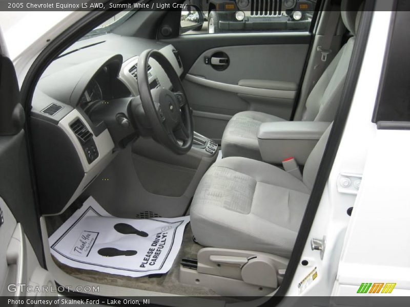 Summit White / Light Gray 2005 Chevrolet Equinox LS AWD