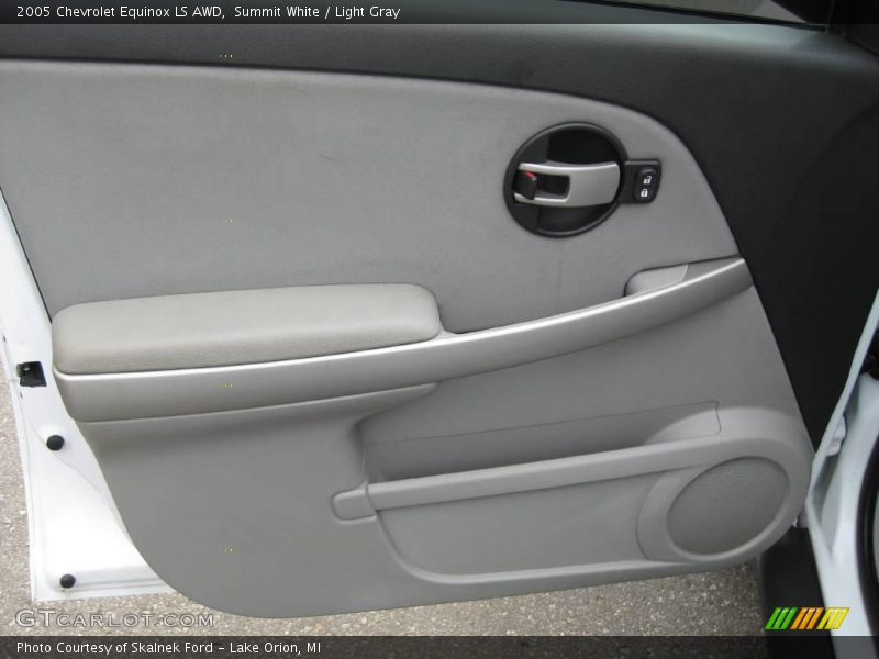 Summit White / Light Gray 2005 Chevrolet Equinox LS AWD