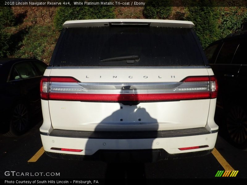 White Platinum Metallic Tri-coat / Ebony 2018 Lincoln Navigator Reserve 4x4