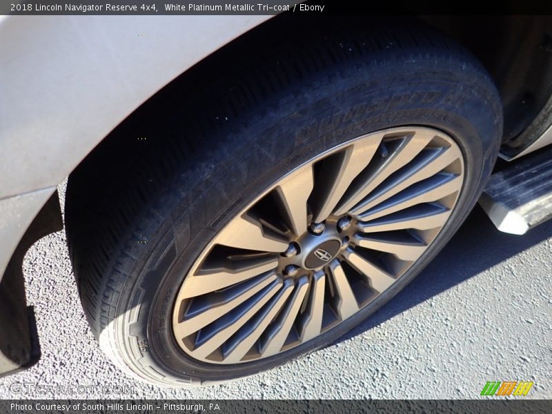White Platinum Metallic Tri-coat / Ebony 2018 Lincoln Navigator Reserve 4x4