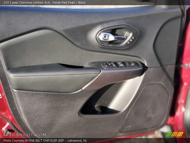 Velvet Red Pearl / Black 2021 Jeep Cherokee Limited 4x4