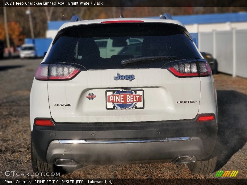 Bright White / Black 2021 Jeep Cherokee Limited 4x4