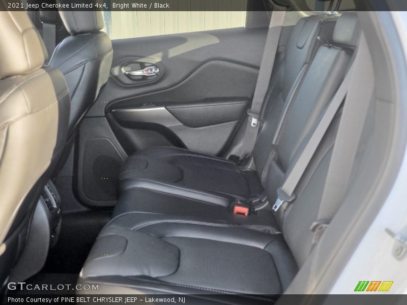 Bright White / Black 2021 Jeep Cherokee Limited 4x4
