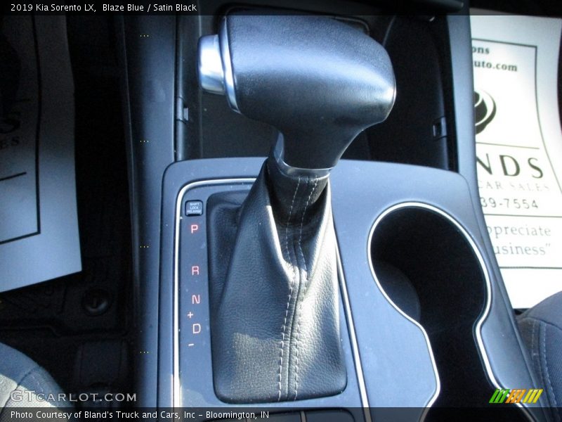 Blaze Blue / Satin Black 2019 Kia Sorento LX