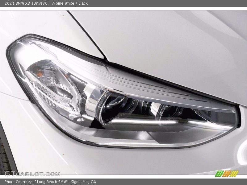 Alpine White / Black 2021 BMW X3 sDrive30i