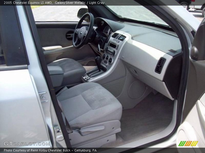 Galaxy Silver Metallic / Light Gray 2005 Chevrolet Equinox LS AWD