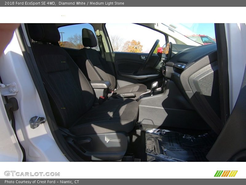 Diamond White / Medium Light Stone 2018 Ford EcoSport SE 4WD