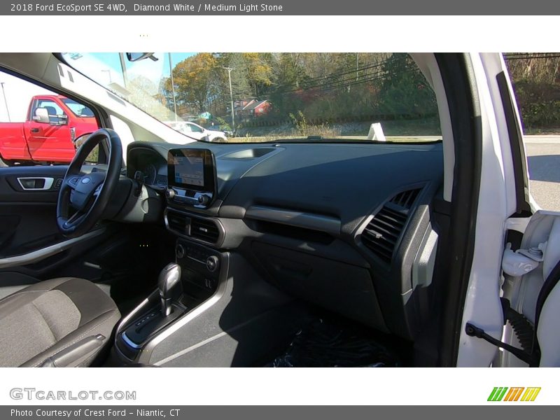 Diamond White / Medium Light Stone 2018 Ford EcoSport SE 4WD