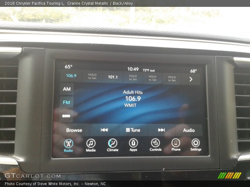Granite Crystal Metallic / Black/Alloy 2018 Chrysler Pacifica Touring L