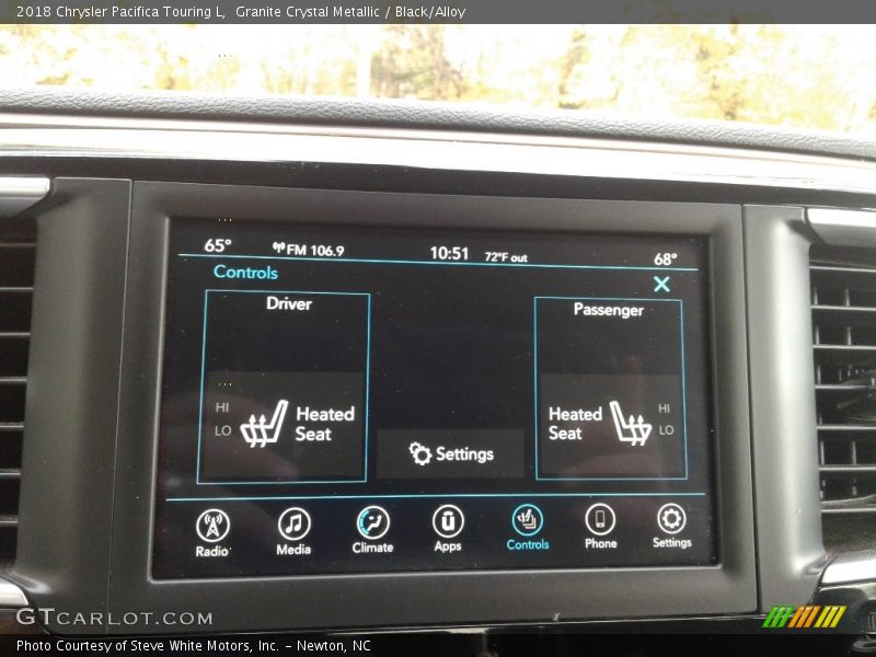 Granite Crystal Metallic / Black/Alloy 2018 Chrysler Pacifica Touring L