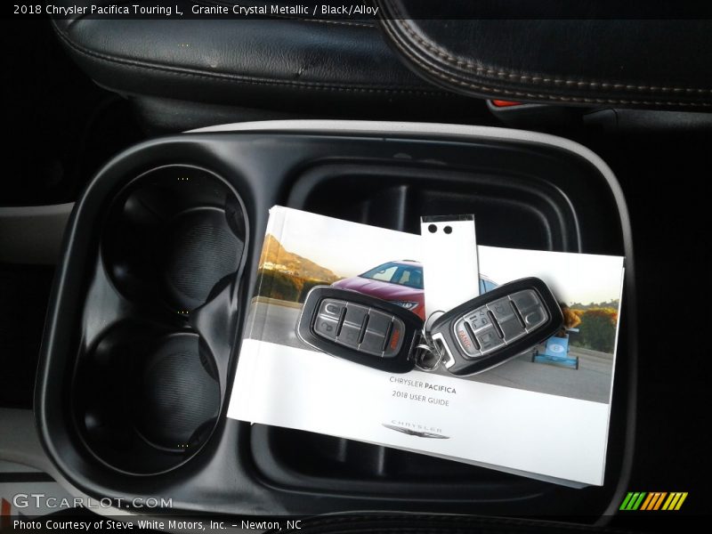 Granite Crystal Metallic / Black/Alloy 2018 Chrysler Pacifica Touring L