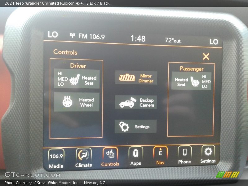 Controls of 2021 Wrangler Unlimited Rubicon 4x4