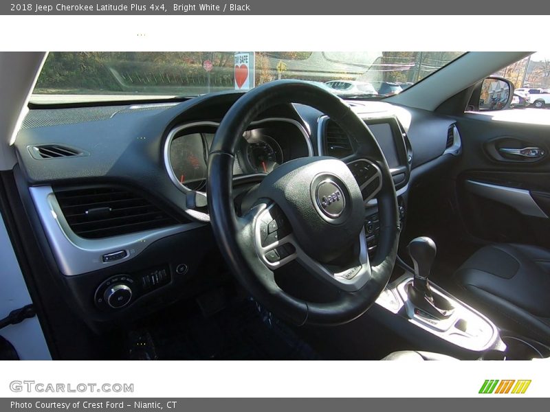 Bright White / Black 2018 Jeep Cherokee Latitude Plus 4x4