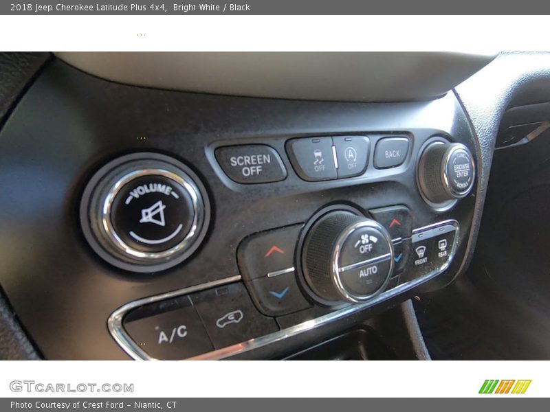 Bright White / Black 2018 Jeep Cherokee Latitude Plus 4x4