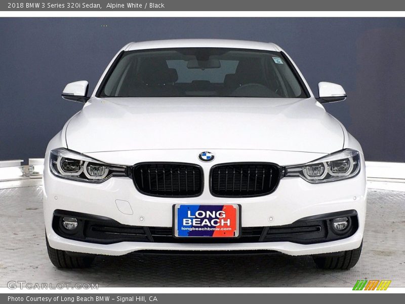 Alpine White / Black 2018 BMW 3 Series 320i Sedan