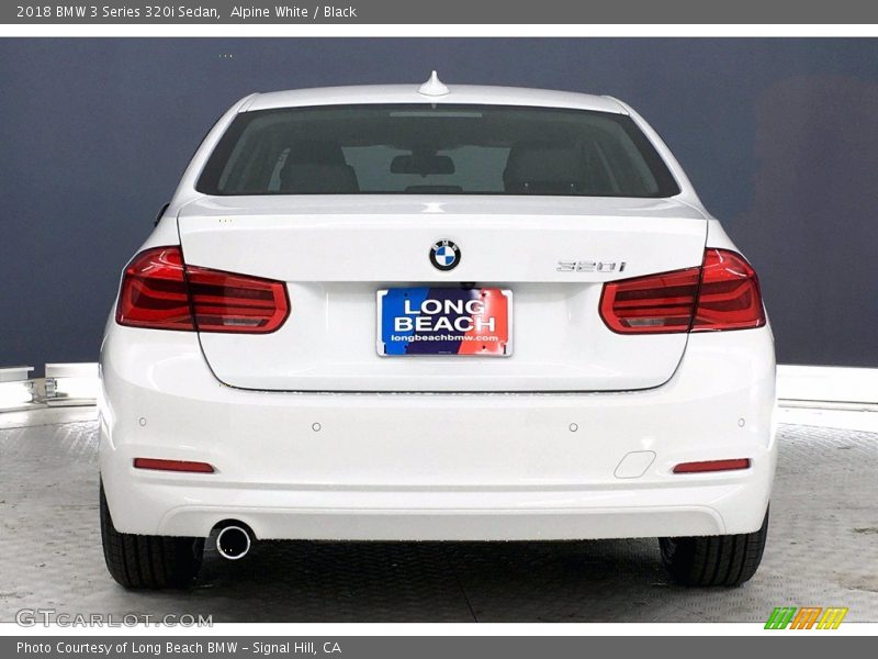 Alpine White / Black 2018 BMW 3 Series 320i Sedan