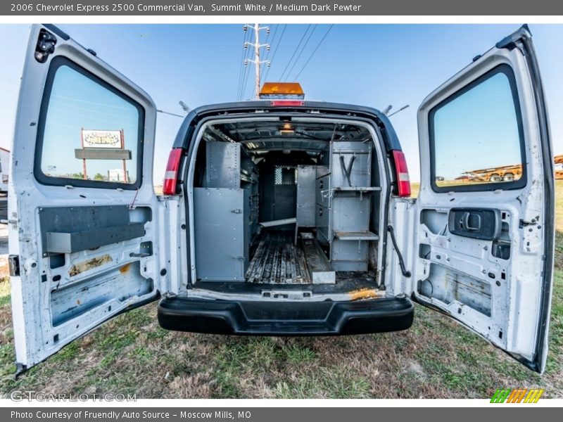 Summit White / Medium Dark Pewter 2006 Chevrolet Express 2500 Commercial Van