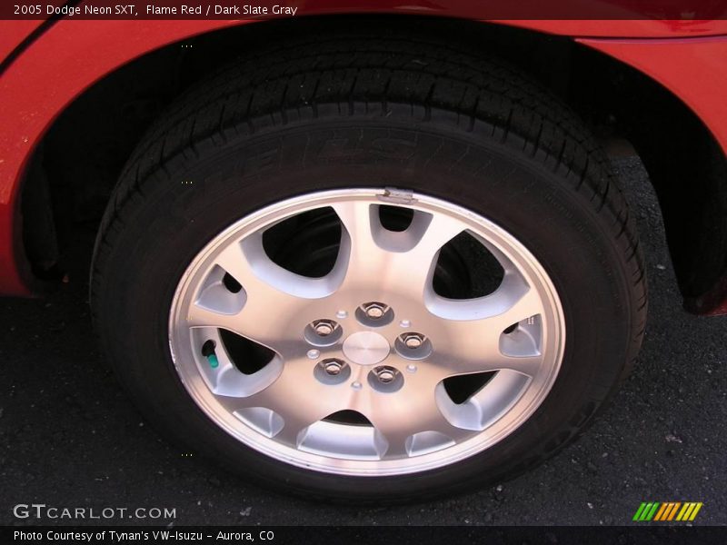 Flame Red / Dark Slate Gray 2005 Dodge Neon SXT