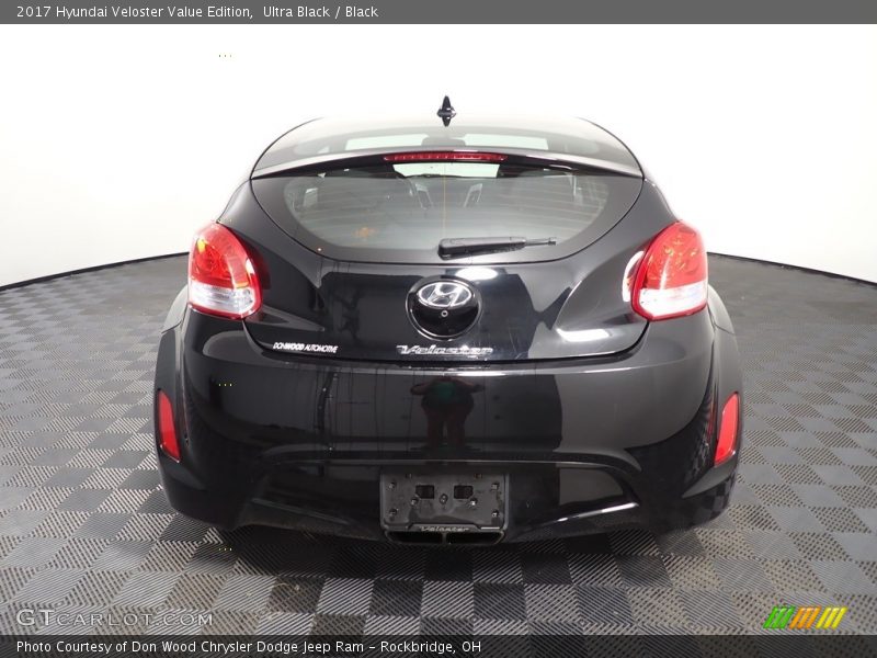 Ultra Black / Black 2017 Hyundai Veloster Value Edition
