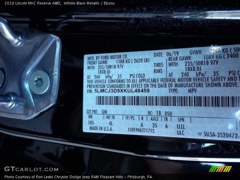 Infinite Black Metallic / Ebony 2019 Lincoln MKC Reserve AWD