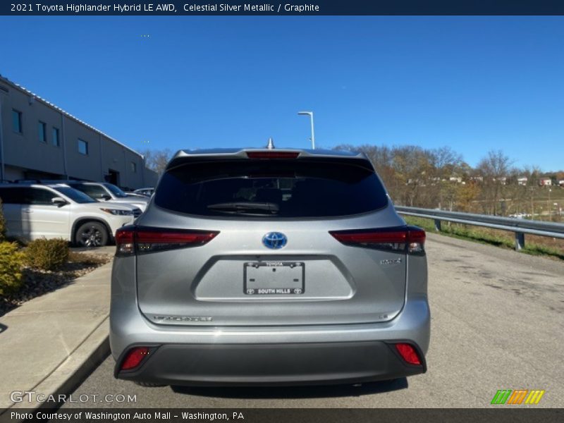 Celestial Silver Metallic / Graphite 2021 Toyota Highlander Hybrid LE AWD