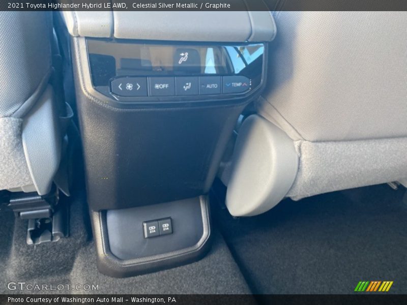 Celestial Silver Metallic / Graphite 2021 Toyota Highlander Hybrid LE AWD
