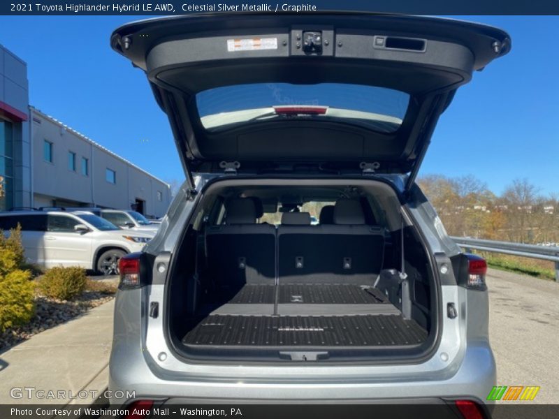 Celestial Silver Metallic / Graphite 2021 Toyota Highlander Hybrid LE AWD