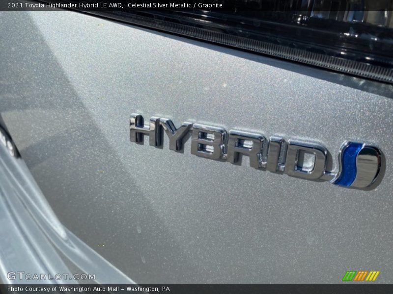 Celestial Silver Metallic / Graphite 2021 Toyota Highlander Hybrid LE AWD
