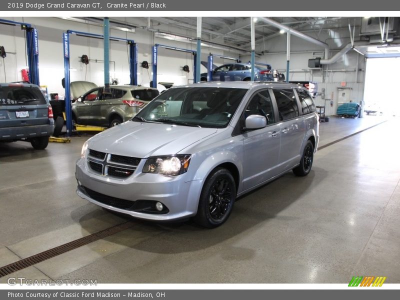 Granite Pearl / Black 2019 Dodge Grand Caravan GT