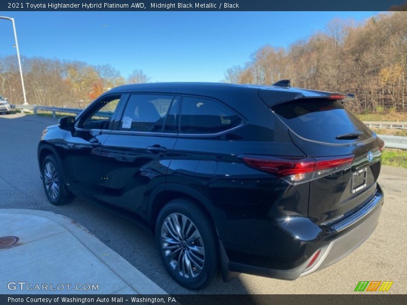 Midnight Black Metallic / Black 2021 Toyota Highlander Hybrid Platinum AWD