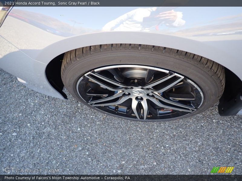 Sonic Gray Pearl / Black 2021 Honda Accord Touring