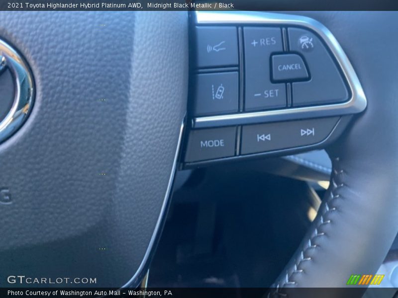  2021 Highlander Hybrid Platinum AWD Steering Wheel