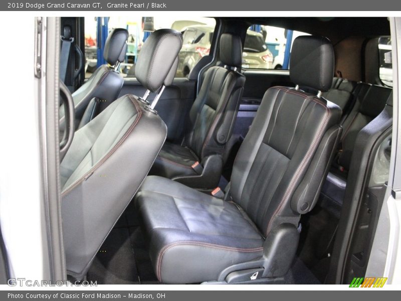 Granite Pearl / Black 2019 Dodge Grand Caravan GT