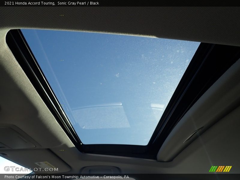 Sonic Gray Pearl / Black 2021 Honda Accord Touring