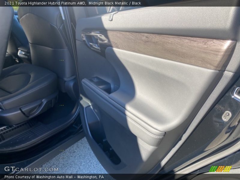 Midnight Black Metallic / Black 2021 Toyota Highlander Hybrid Platinum AWD