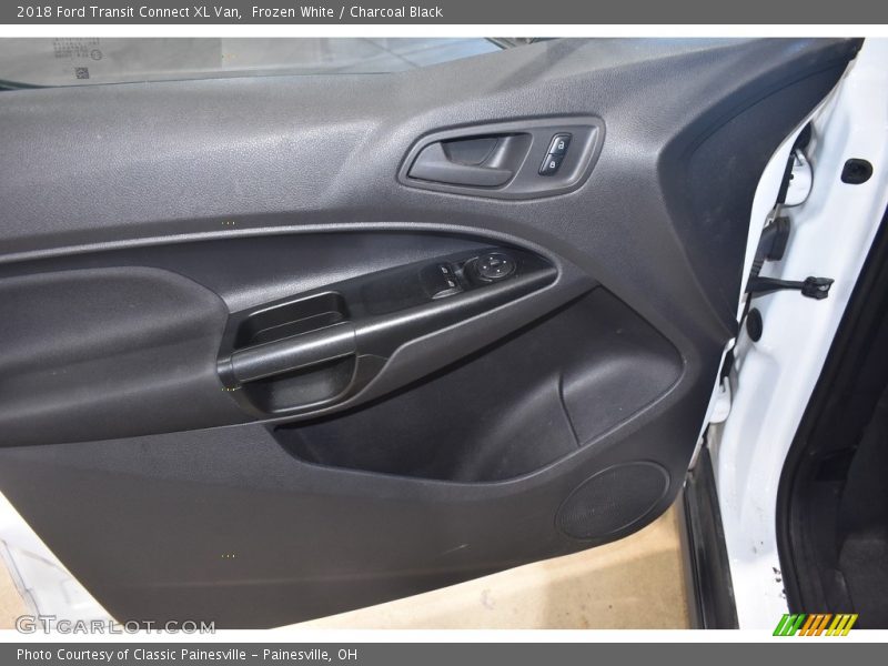 Frozen White / Charcoal Black 2018 Ford Transit Connect XL Van