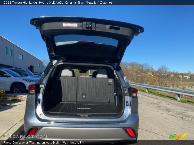 Celestial Silver Metallic / Graphite 2021 Toyota Highlander Hybrid XLE AWD