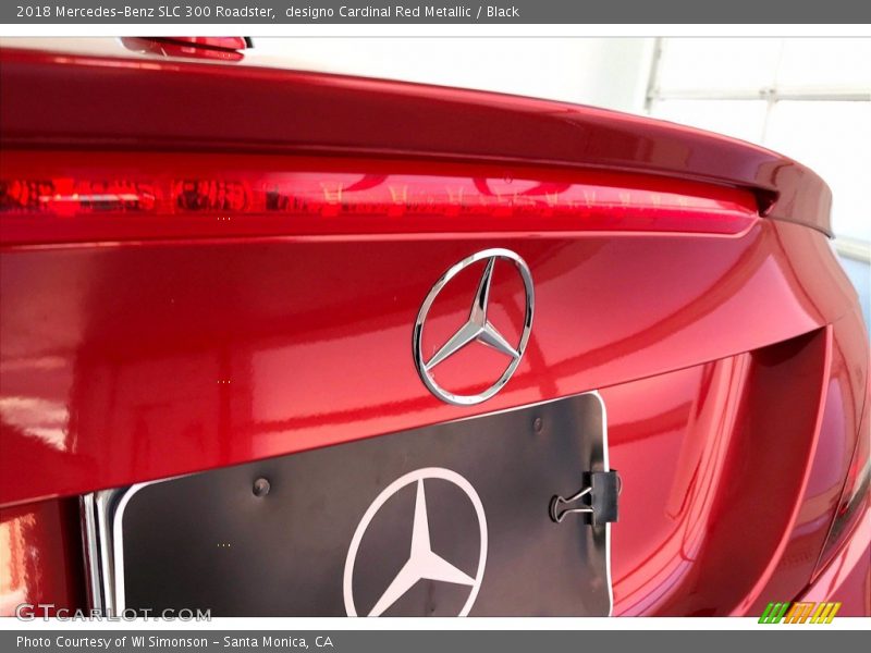 designo Cardinal Red Metallic / Black 2018 Mercedes-Benz SLC 300 Roadster