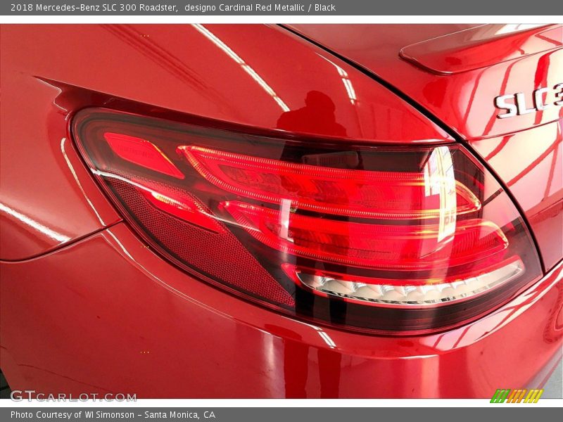 designo Cardinal Red Metallic / Black 2018 Mercedes-Benz SLC 300 Roadster