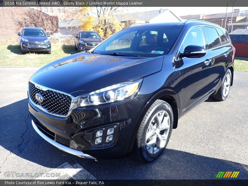 Front 3/4 View of 2016 Sorento Limited AWD