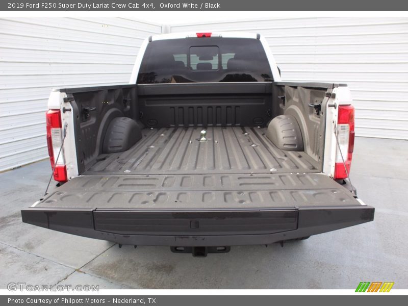 Oxford White / Black 2019 Ford F250 Super Duty Lariat Crew Cab 4x4