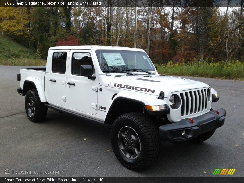 Front 3/4 View of 2021 Gladiator Rubicon 4x4