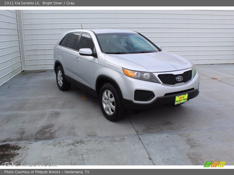 Bright Silver / Gray 2011 Kia Sorento LX