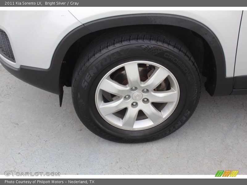 Bright Silver / Gray 2011 Kia Sorento LX