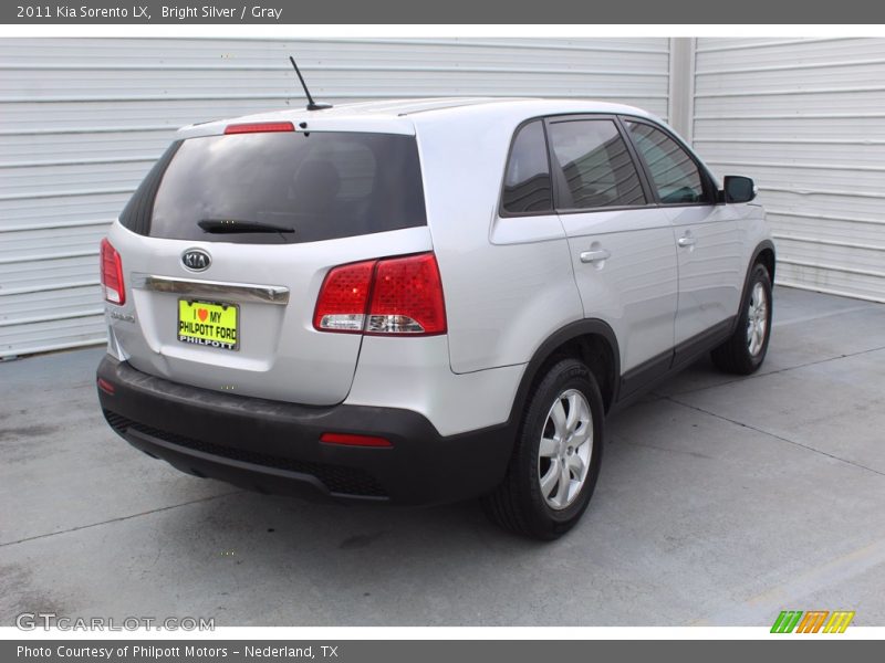 Bright Silver / Gray 2011 Kia Sorento LX