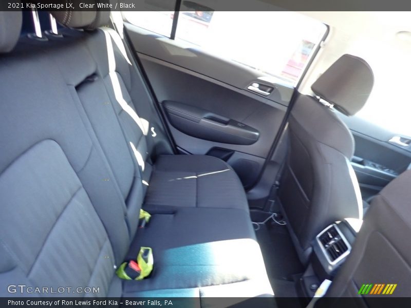 Clear White / Black 2021 Kia Sportage LX